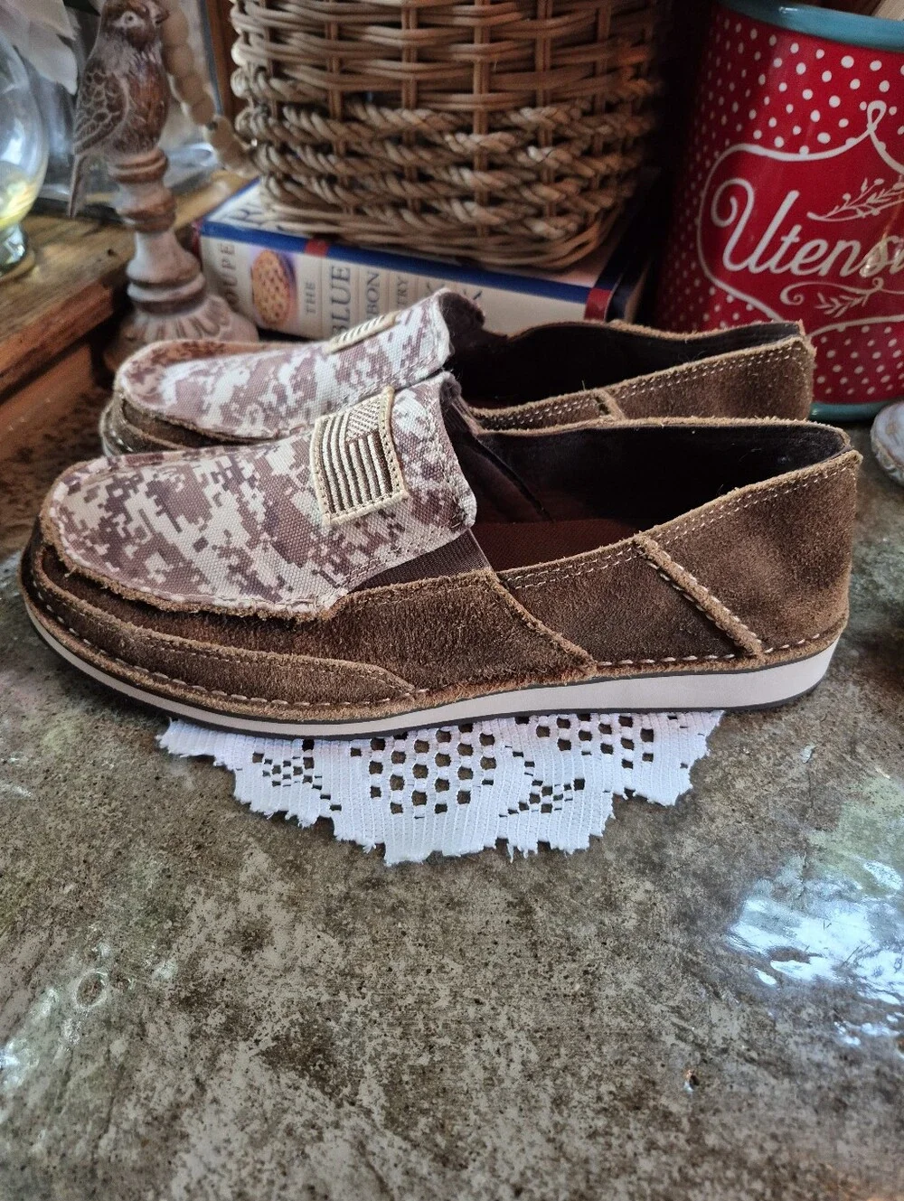 Ariat new without